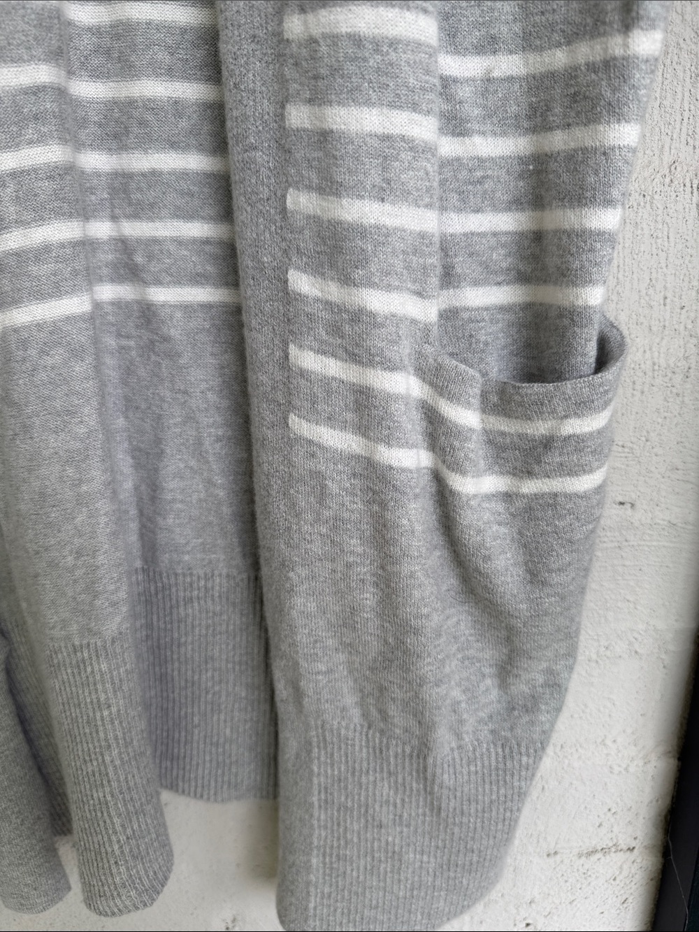 Garnet Hill Gray/White Striped Long Cardigan in Merino Wool/Cotton Knit Size XS - Picture 4 of 13